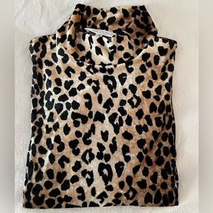 $890 Blumarine long sleeve cropped leopard top, 40/S